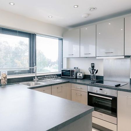 Room Space Service Apartments - New Manor House Bracknell Exteriér fotografie