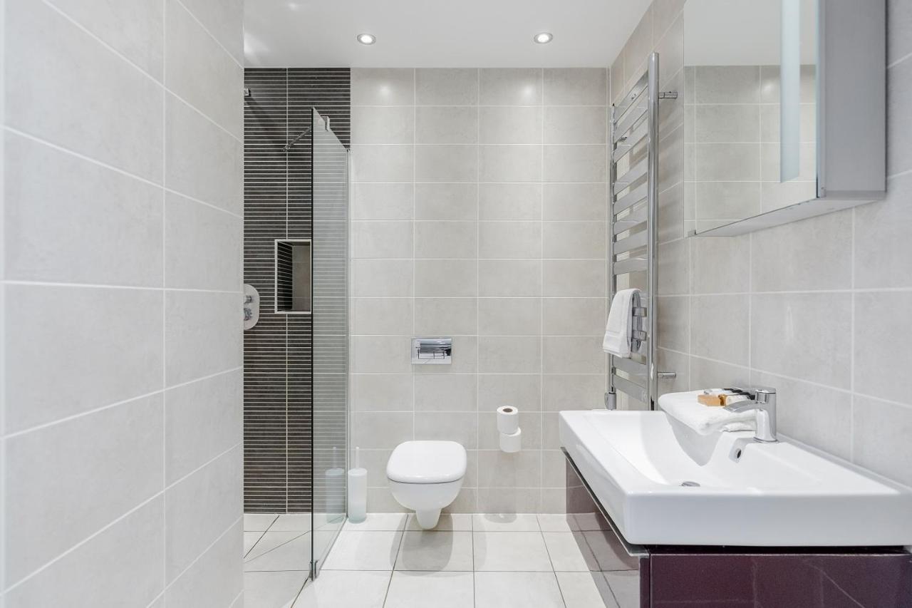 Room Space Service Apartments - New Manor House Bracknell Exteriér fotografie